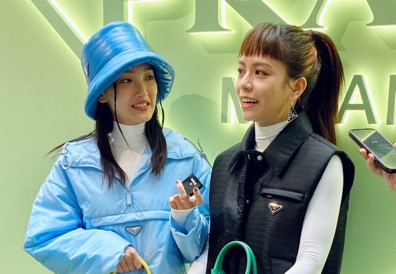宋芸樺瘦到不像夏于喬 偕閨蜜逛PRADA彩色小屋美照曝光