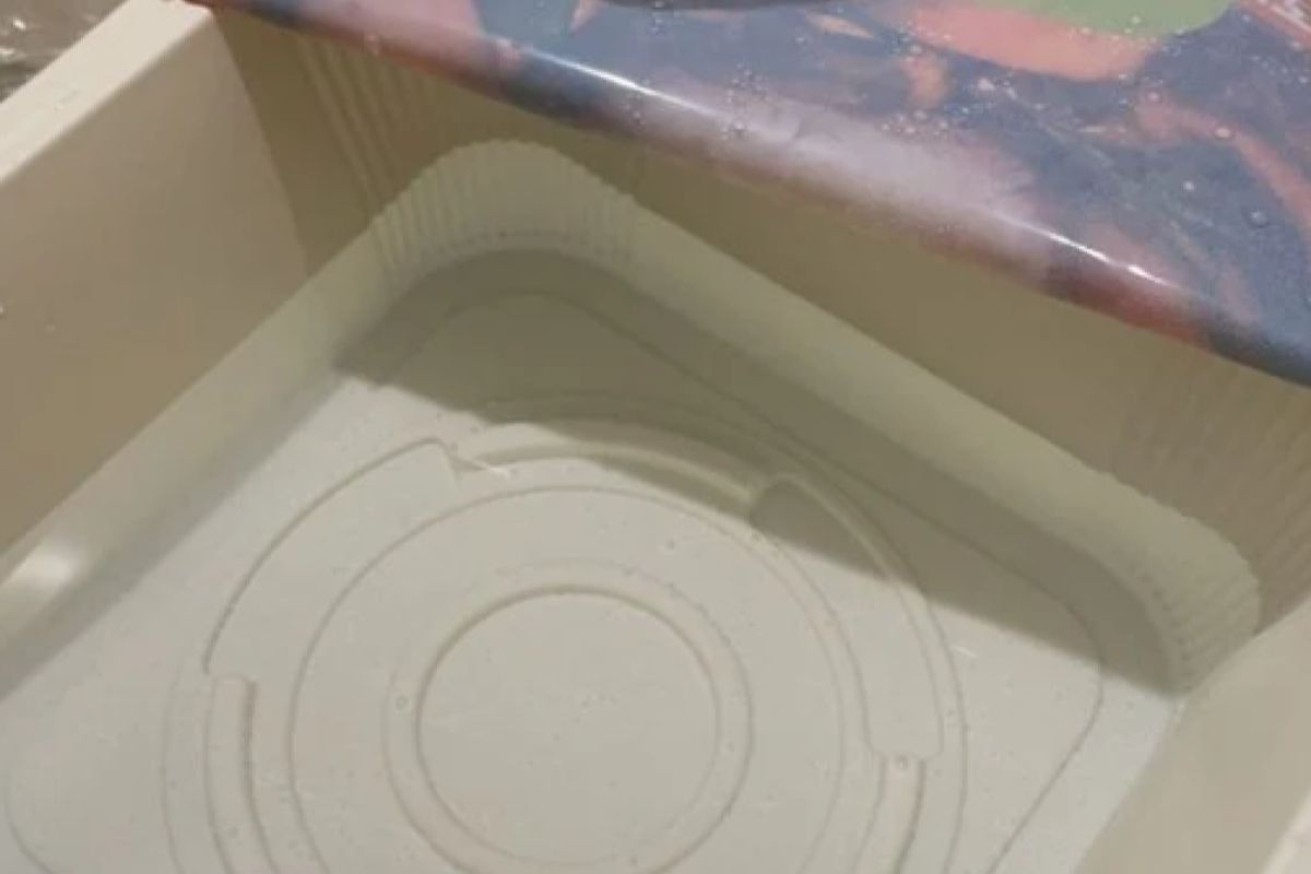 ▲超商買微波炒飯打開全是水，內行曝原因：「可買樂透了」。（圖／截自Dcard）