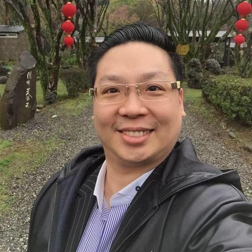 ▲曾涉馬勝集團吸金案的泰旺企管顧問公司董事長廖泰宇(中)透過「以太世界」投資方案吸金,遭判10年定讞(圖/翻攝廖泰宇臉書)