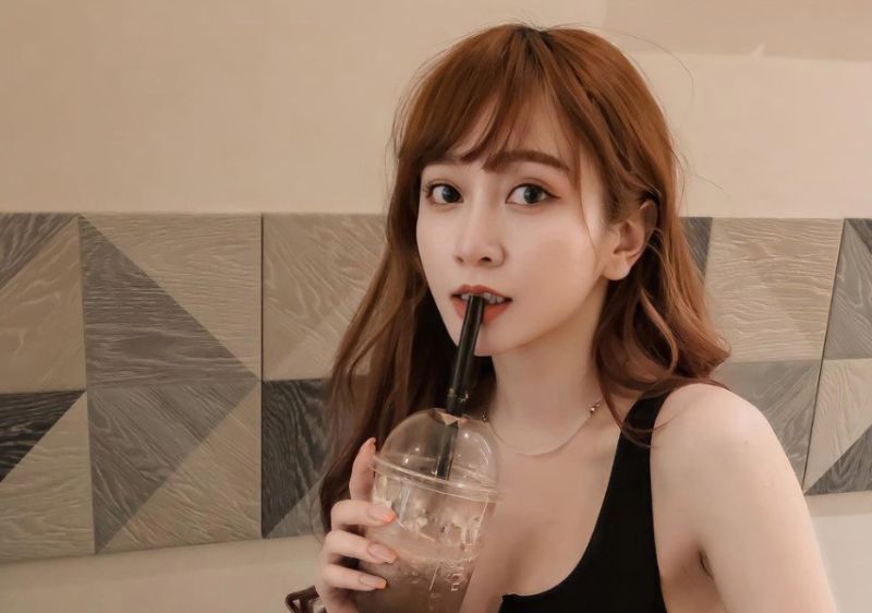 ▲篠崎泫近日牽扯到男星陳零九情變一事,外傳陳零九和交往10年女友呼呼分手,就是因為和篠崎泫有曖昧情。(圖/翻攝自篠崎泫IG)