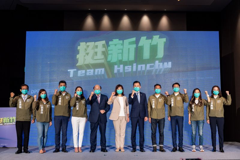 ▲林智堅在9月初歸隊後,立即加入柯建銘與沈慧虹每周召開選戰策略會議,負責反應地方聲音與自身觀察。(圖/翻攝自沈慧虹臉書)