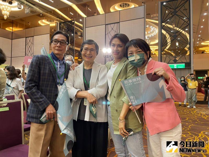 ▲陳時中成立客家後援會，葉菊蘭、鍾孔炤、邱議瑩等客籍指標人士到場力挺。（圖／記者黃宣尹攝，2022.10.07）
