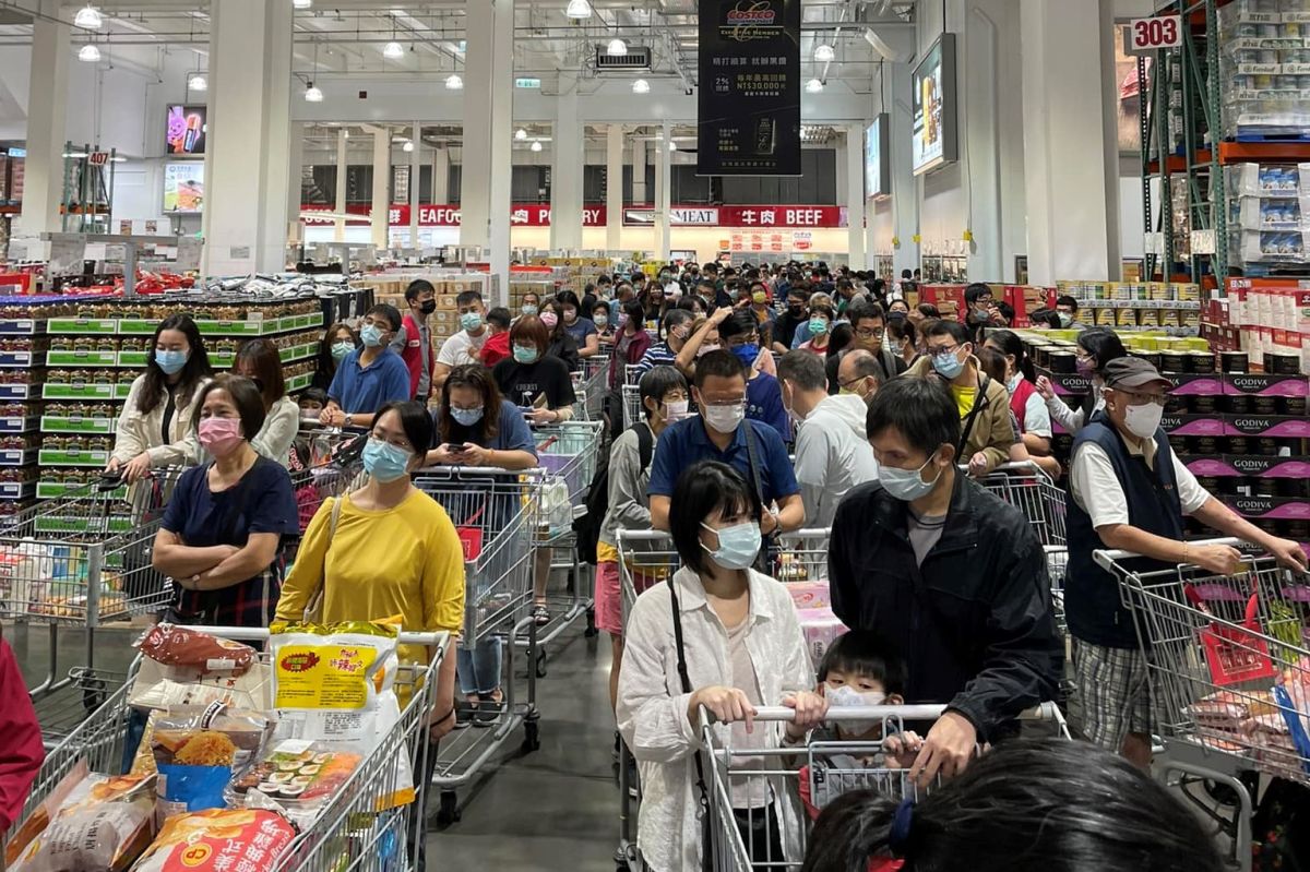 ▲國泰銀行稍早服務異常，連帶影響好市多結帳。（圖／翻攝自《Costco好市多 商品經驗老實》）