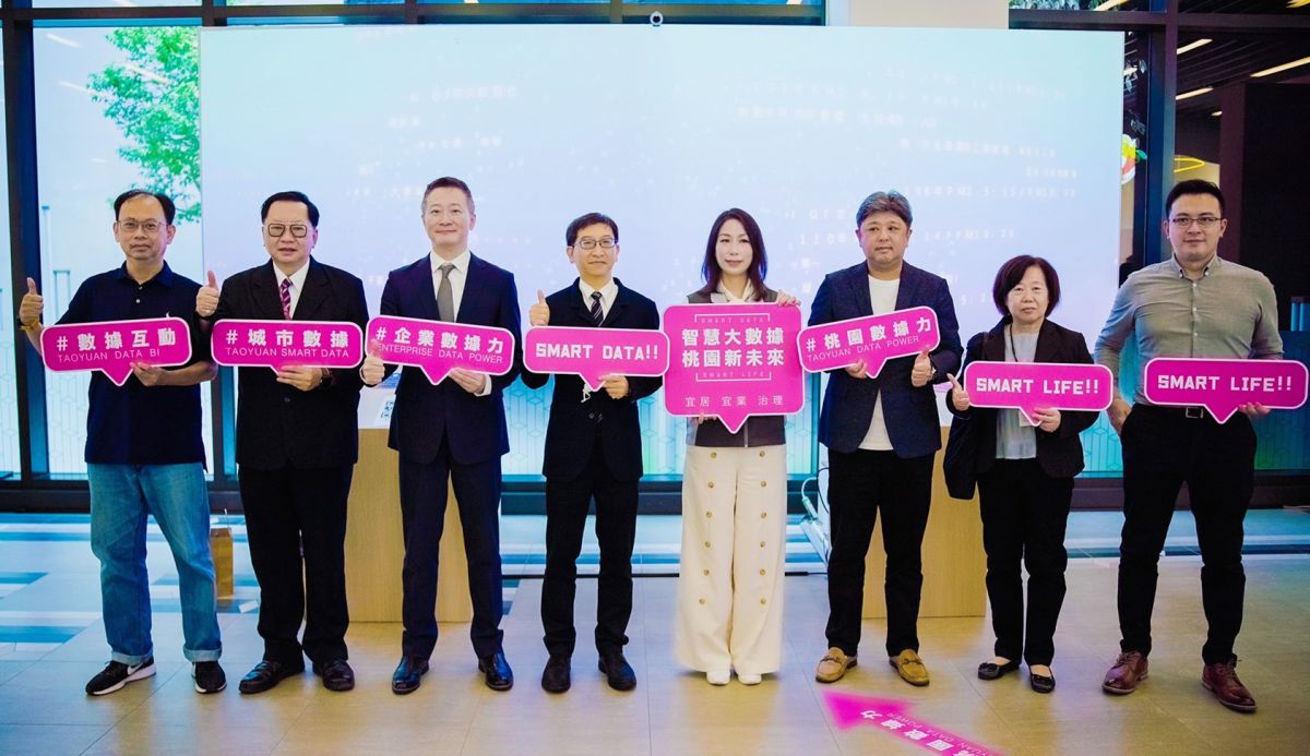 ▲2022桃園大數據應用展開幕儀式除了桃市府資科局長余宛如外，「亞洲・矽谷」計畫行政長李博榮、桃園捷運股份有限公司副總經理吳昭賢、台灣微軟公共事業群總經理陳守正等人均出席活動。（圖／桃市府提供）