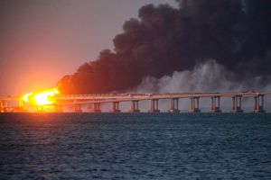 克里米亞大橋爆炸　俄國潛水員查看受損程度