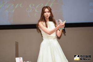 47歲林志玲嘟嘴賣萌被酸「別這樣好嗎」　上萬人發聲力挺
