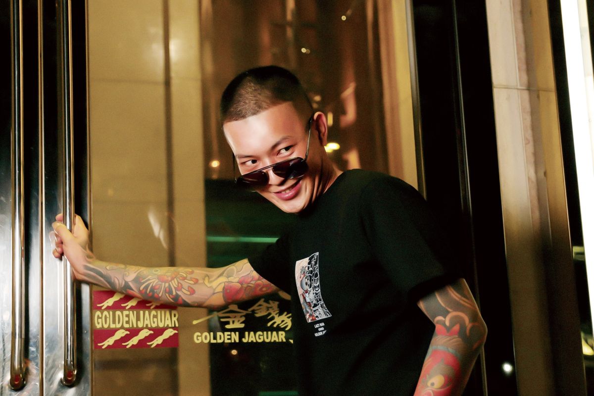 ▲網紅鳳梨也想當十大傑出青年。（圖／翻攝自鳳梨 吳泓逸臉書）