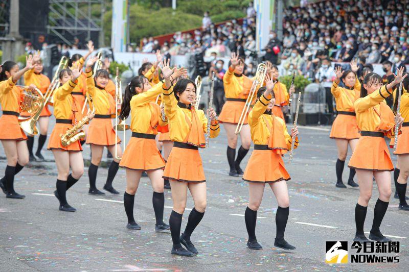 ▲ 日本京都橘高校吹奏部國慶大會上帶來活力滿滿演出，歡愉氣氛瞬間感染全場。（圖／記者葉政勳攝，2022.10.10）