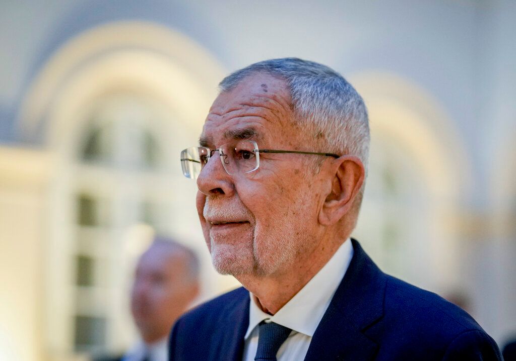 ▲奧地利今天舉行總統大選，現任總統范德貝倫（Alexander Van der Bellen）在首輪投票就過半，不用進入第2輪逕行勝選。一任6年的奧地利總統雖通常只是儀式性角色，但也擁有廣泛權力。（圖／美聯社）