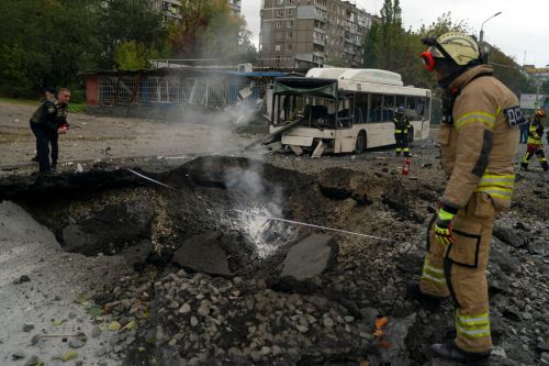 烏克蘭第聶伯羅市遭空襲5死　俄稱拿下烏東重鎮一區
