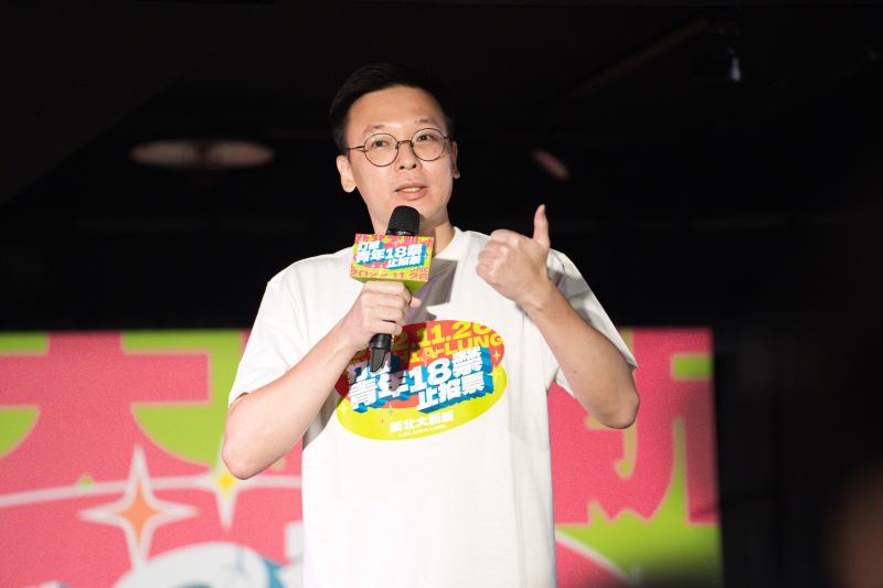 ▲林飛帆說，18歲公民權憲法複決是台灣第一次，這是讓台灣成為真正民主國家最具體的意義。（圖／林佳龍辦公室提供）