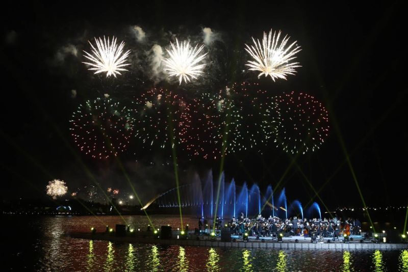 ▲長達45分鐘的國慶焰火搭配台北愛樂管弦樂團表演，讓人驚艷。（圖／嘉義縣政府提供）