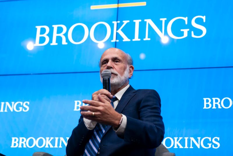▲美國聯準會前主席柏南奇（Ben S. Bernanke）獲得2022年諾貝爾經濟學獎，過去他也曾訪台參加論壇，與張忠謀、彭淮南等大咖進行對談。（圖／美聯社）