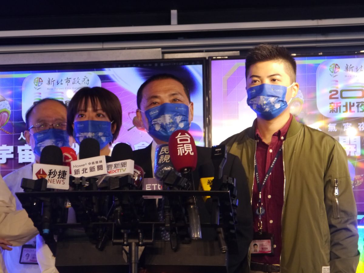 ▲對於林佳龍陣營在立法院開記者會痛批新北治安敗壞，侯友宜出席市府活動受訪表示其實新北市的治安非常的穩定。（圖 ／記者吳嘉億攝，2022.10.11）