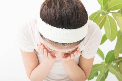 ▲正確洗臉可以改善肌膚問題，尤其是避免痘痘長不停。（示意圖／取自photo AC）