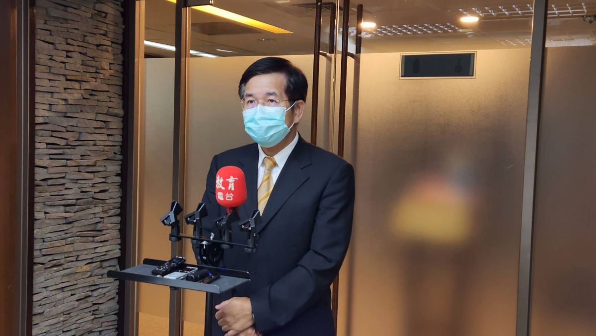 ▲教育部長潘文忠今（12）日表示，教育部已修正「國立大學校長遴選委員會組織及運作辦法」，此次台大校長遴選作業平順。（圖／記者李琦瑋攝，2022.10.12）