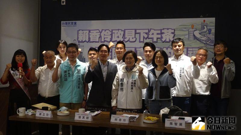 ▲民眾黨桃園市長參選人賴香伶在民眾黨秘書長謝立功、立委張其祿、民眾黨市議員參選人的陪同下，召開「3C城市：均衡、共好，永續前進」政策白皮書發表記者會。（圖／記者呂炯昌攝，2022.10.12）