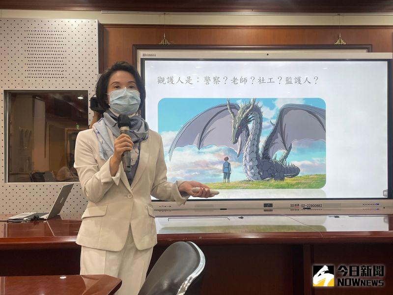 ▲紫絲帶獎得主橋頭地檢觀護人唐珮玲(圖/記者潘千詩攝,2022.10.12)