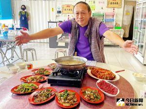 ▲為了讓顧客吃到最新鮮的牛肉，黃瑞隆選擇到產地屏東萬丹開店。（圖／記者陳美嘉攝，2022.10.12）