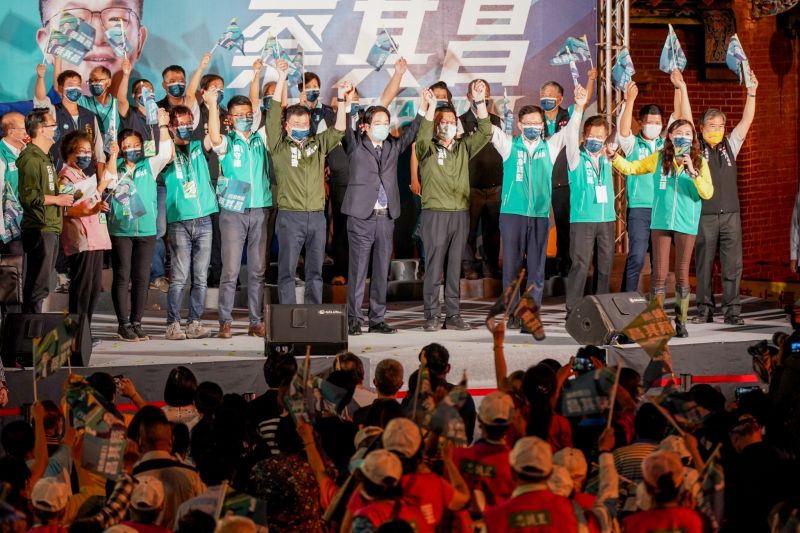 綠轟「媽媽市長」 鄭照新:賴清德沙文岐視一再失言