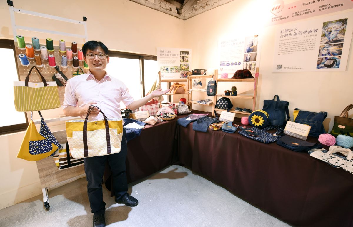 ▲勞動部雲嘉南分署長劉邦棟邀請民眾參加「開箱多元雲嘉南」特展與「好時光靚市集」活動（圖／記者張振興攝，2022.10.13）