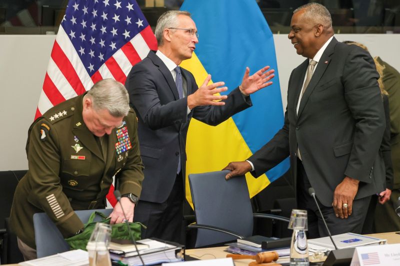 ▲美國為首的盟國在北約總部召開會議，承諾盡快提供烏克蘭更多的反飛彈系統。（圖／美聯社／達志影像）