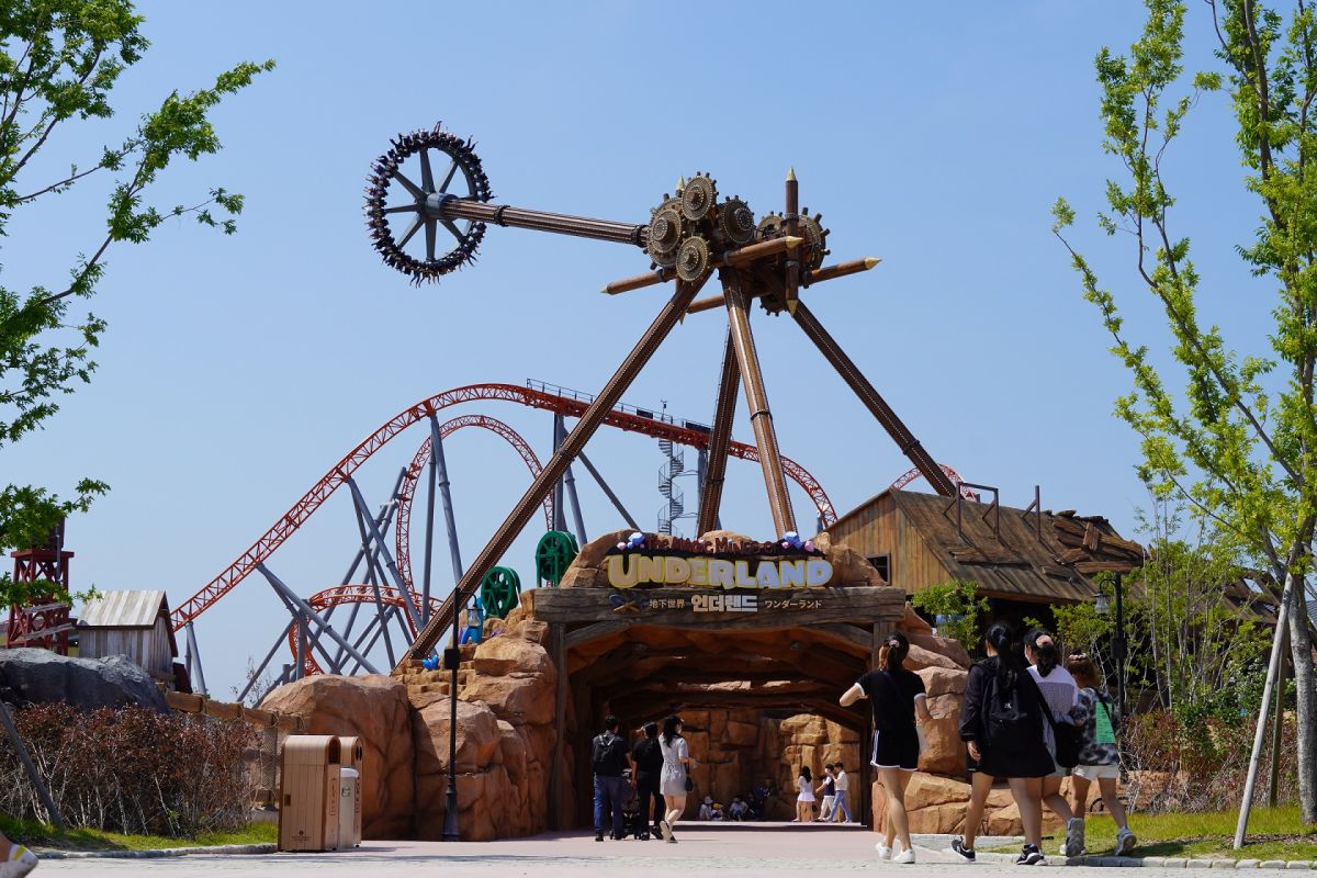 ▲「釜山樂天世界5日」將安排至今年3月甫開幕釜山規模最大「樂天世界Magic Forest」，每人18,900元起。（圖／雄獅旅遊提供）