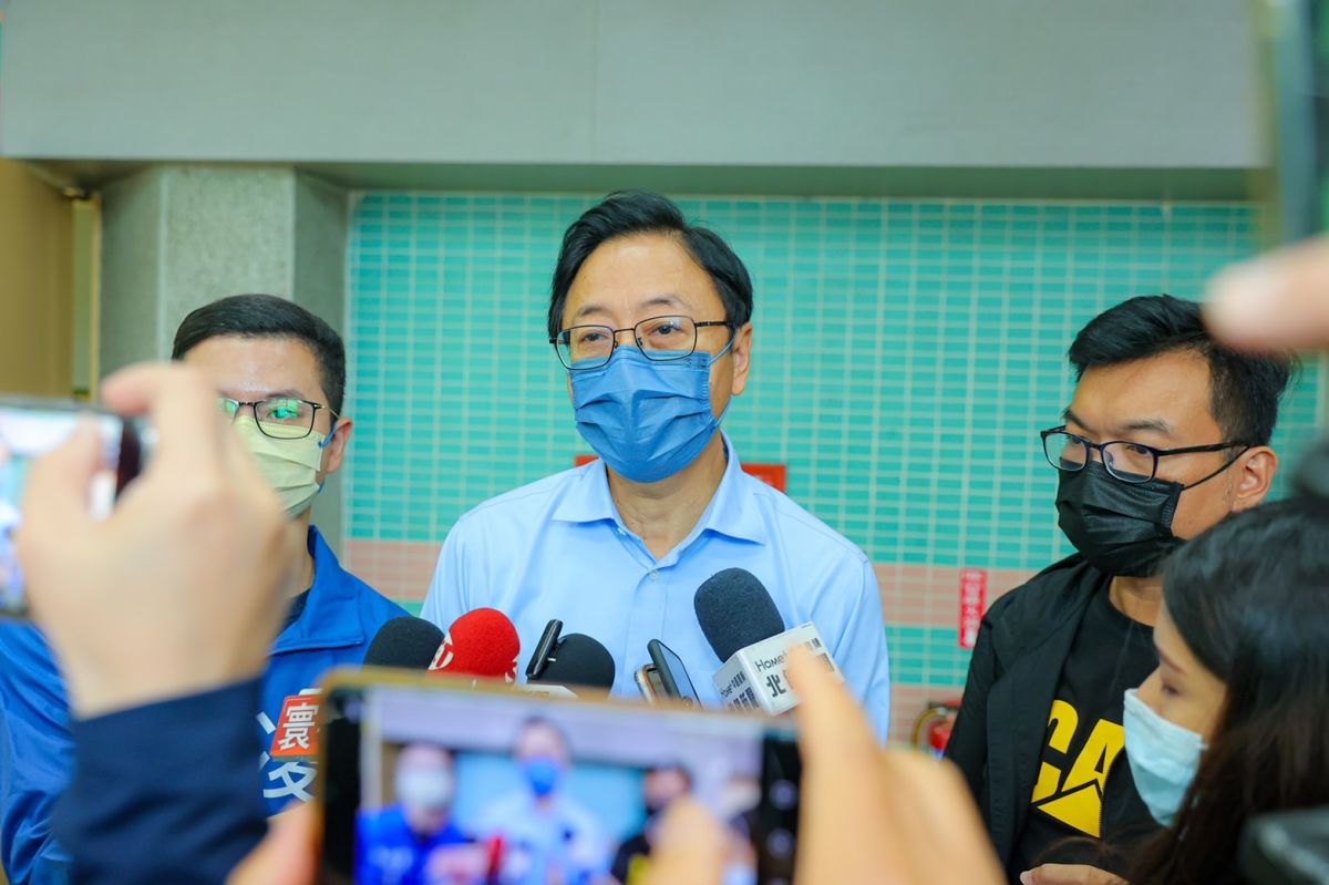 ▲張善政痛批民進黨政治人物，「就是沒有肩膀」。（圖／張善政辦公室提供）