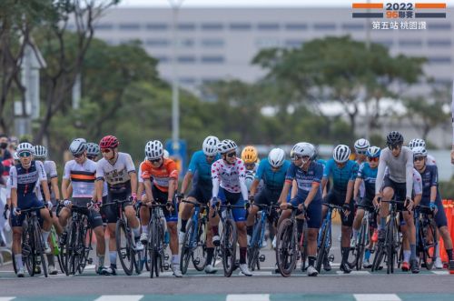 ▲96自転車-桃園讚(第五站)榮譽衫出發前合照。官方提供