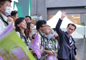 鄭運鵬南桃園競選總部今日成立,現場人山人海。 ▲鄭運鵬南桃園競選總部今日成立,現場人山人海。(圖/民進黨提供)