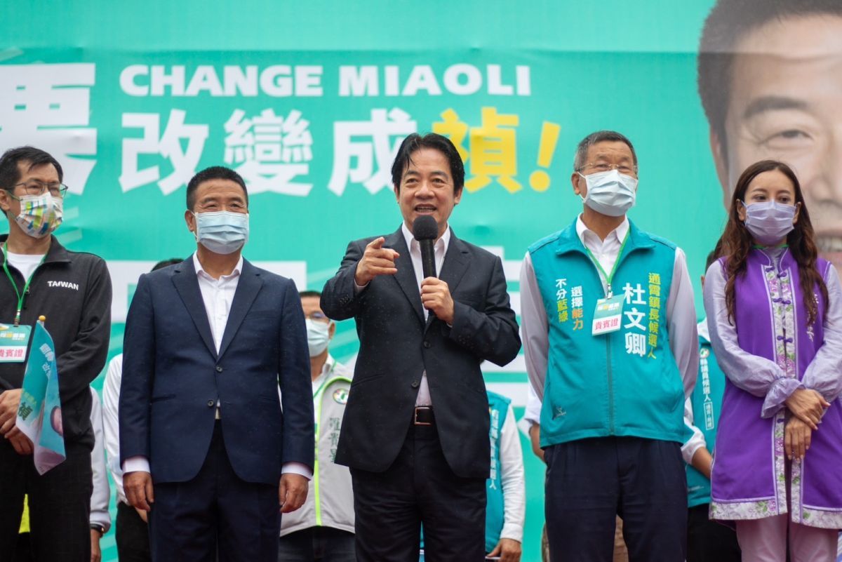 ▲賴清德赴竹南力挺徐定禎，期盼科技新苗栗年底就實現。（圖／徐定禎辦公室提供）