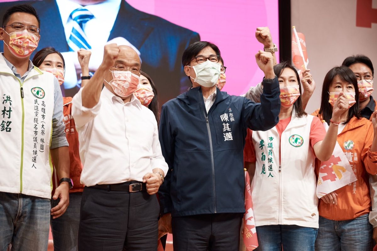 ▲陳其邁的百工百業後援會也在今（15）日在高雄展覽館盛大成立，行政院蘇貞昌院長也到場助講。（圖／陳其邁競辦提供）