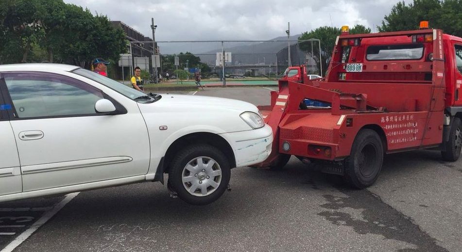 ▲尼莎颱風外圍環流引豪雨，北市疏散門8點起「只出不進」。（圖／北市府水利處提供）