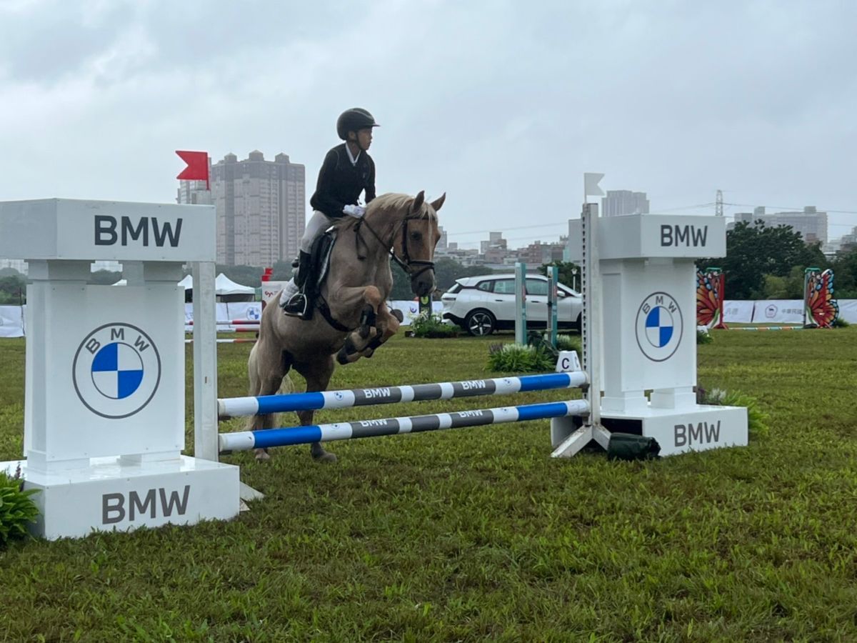 ▲2022臺北市馬場町馬術錦標賽暨馬術嘉年華，百名選手勁馬奔騰。官方提供