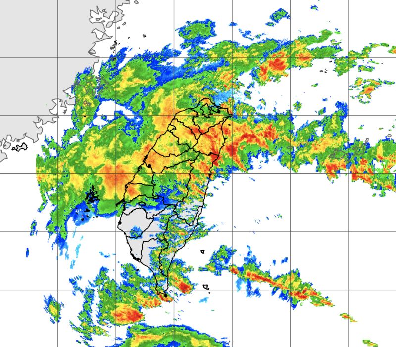 ▲尼莎颱風雖然沒有直接影響台灣陸地，但其外圍環流與東北季風交互作用產生「共伴效應」，為北台灣帶來劇烈降雨。（圖／翻攝中央氣象局官網）