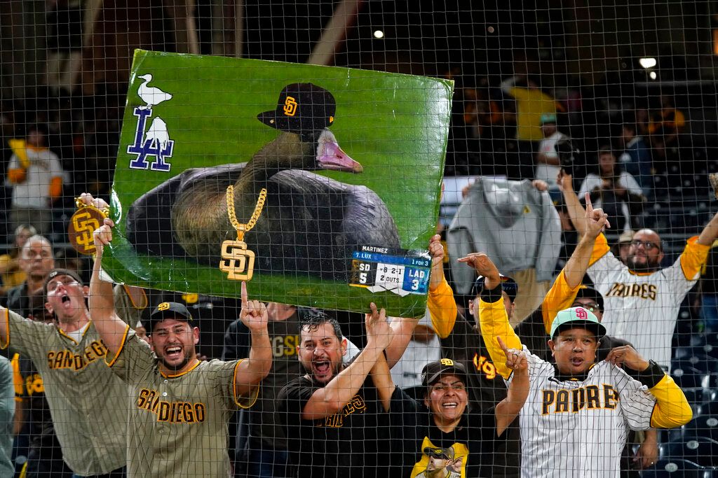 ▲「鵝鵝」成教士隊吉祥物，進軍國聯冠軍賽（圖／美聯社／達志影像）