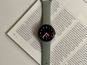 ▲Google Pixel Watch智慧錶開箱。（圖／記者周淑萍攝）