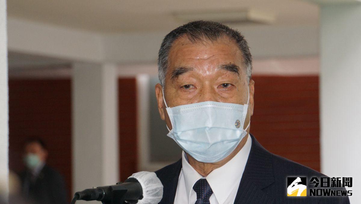 ▲國防部長邱國正表示，飛彈越領空能打下來就打下來。（圖／記者呂炯昌攝，2022.10.18）