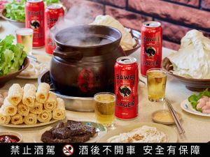 ▲霸味推出自有品牌「霸味拉格啤酒」，在全台霸味薑母鴨、霸味羊肉爐門市販售。（圖／品牌提供）