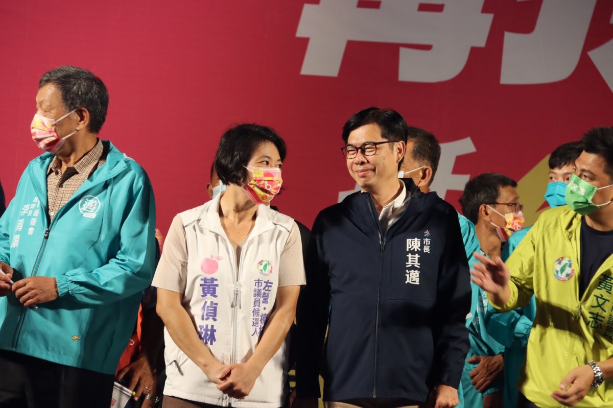 ▲民進黨左楠區市議員候選人黃偵琳表示，聽完國民黨的台北市議員王鴻薇記者會後只有三條線，不懂陳其邁賠了公費還要批評甚麼。(圖／黃偵琳競選總部提供)