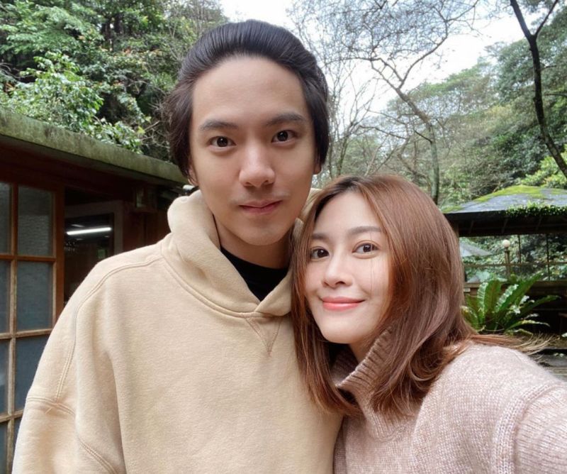 ▲男團「4ever」前成員拿鐵(許豪恩)與部落客「分手妹」陳佩佩疑似鬧婚變。(圖/翻攝自陳佩佩IG)