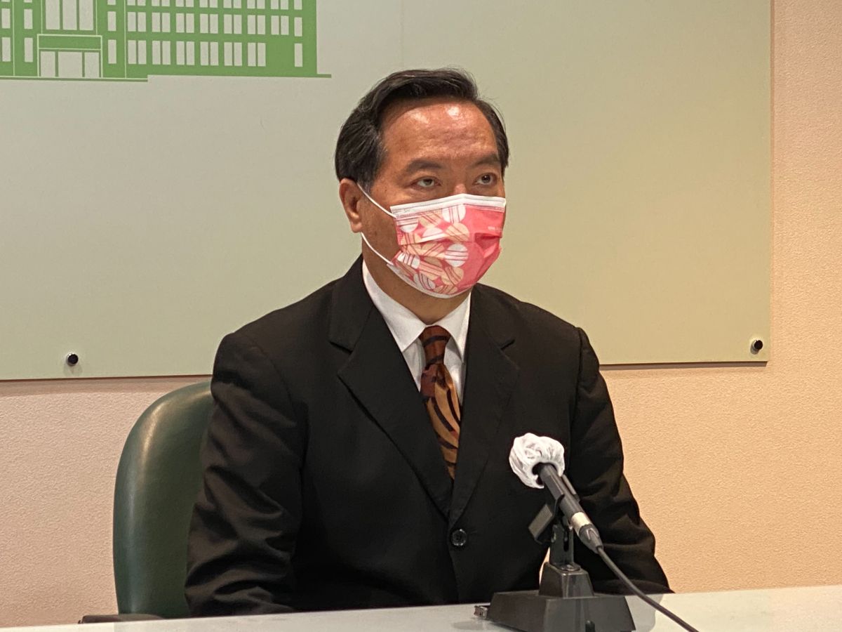 ▲對於蘇貞昌確診，行政院發言人羅秉成說明蘇揆身體狀況，周四的行政院會將由副院長代理，原則上不中斷。（圖／記者陳威叡攝，2022.10.18）