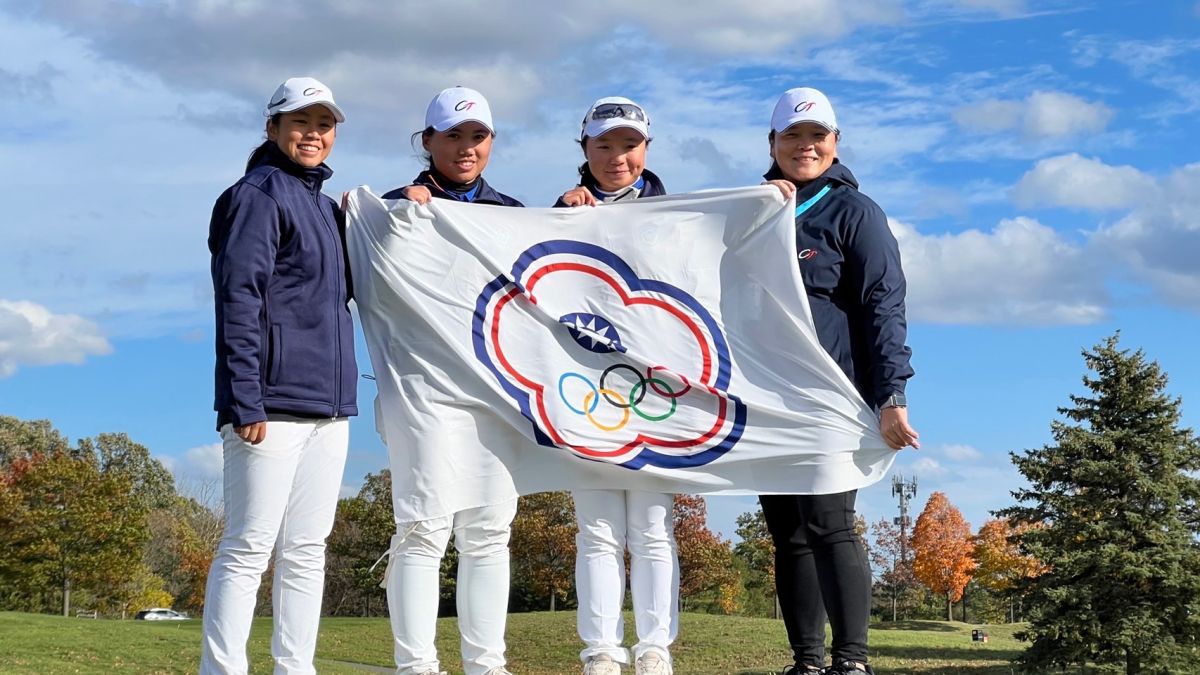 ▲中華代表隊黃亭瑄、廖信淳、陳宥竹聯手拿下團體銅牌，創下我國史上最佳紀錄。官方提供