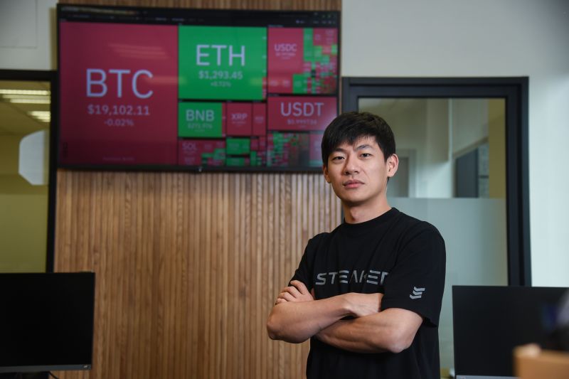 ▲黃偉軒初期在幣圈累積的經驗數不勝數,成為他在區塊鏈產業中站穩腳跟的關鍵。(圖/記者陳明安攝影)