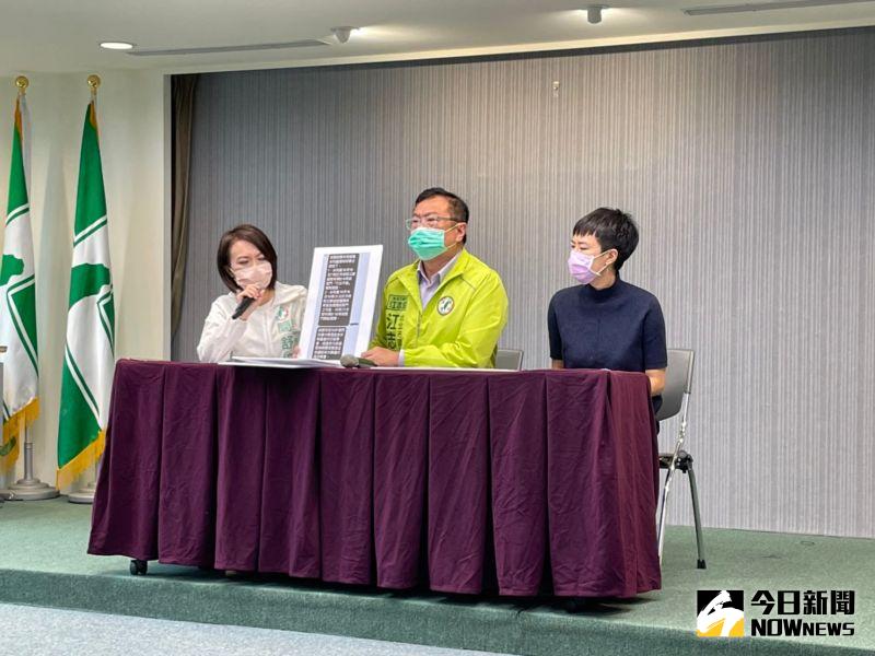 ▲陳時中辦公室召開記者會，痛斥柯文哲與北市府關水門SOP一團亂，不顧市民安危還硬拗。（圖／記者黃宣尹攝，2022.10.19）