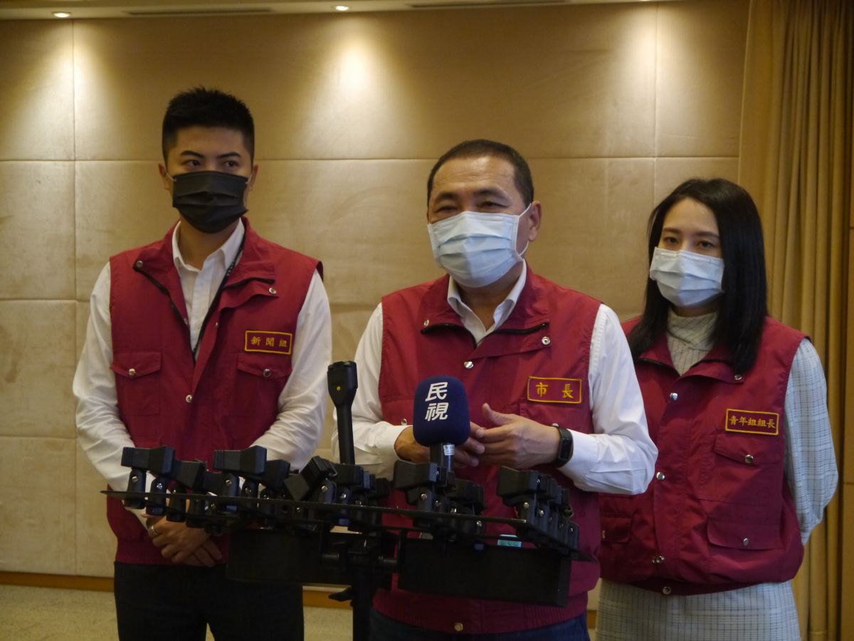 ▲侯友宜在市政會議後首訪表示，新北耶誕城舉辦跟往年一樣，因為定點長期辦理成就全球50大榮耀。（圖 ／記者吳嘉億攝，2022.10.19）