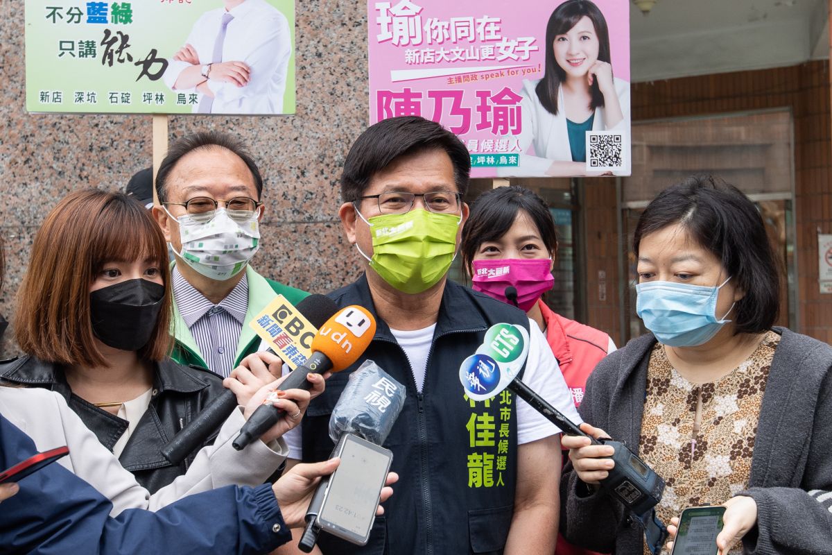 ▲對於藍營批評任內花博卡大撒錢留下的錢坑，林佳龍受訪強調花博卡問題接任者要面對。（圖 ／林佳龍競選辦公室提供）