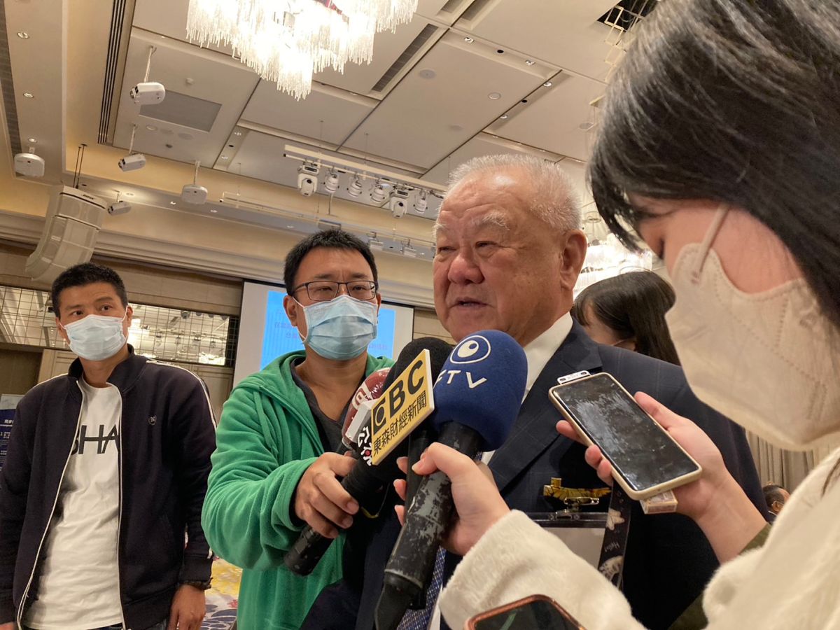 ▲三三會規畫於中國20大之後率團訪陸，理事長林伯豐今（19）日受訪時透露此次參訪原因。（圖／記者鄭妤安攝影）