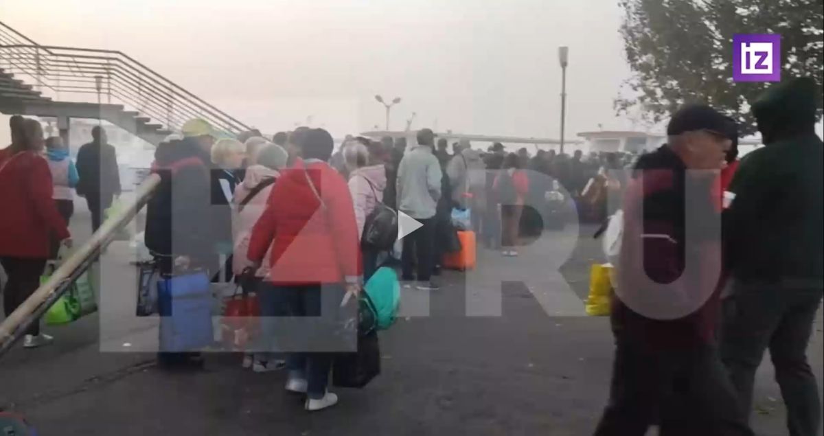 ▲俄軍在烏克蘭南部赫松地區面臨戰事困境，當地行政首長以水力發電廠受攻擊為由，撤離近6萬名平民。（圖／翻攝自俄媒）