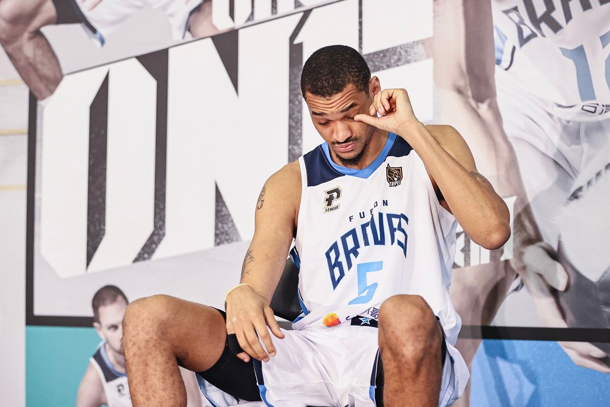 ▲富邦勇士洋將強森談到妻子時，紅了眼眶。（圖／富邦提供）